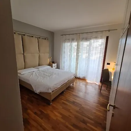 Oda ve Kahvaltı Rezzonico *